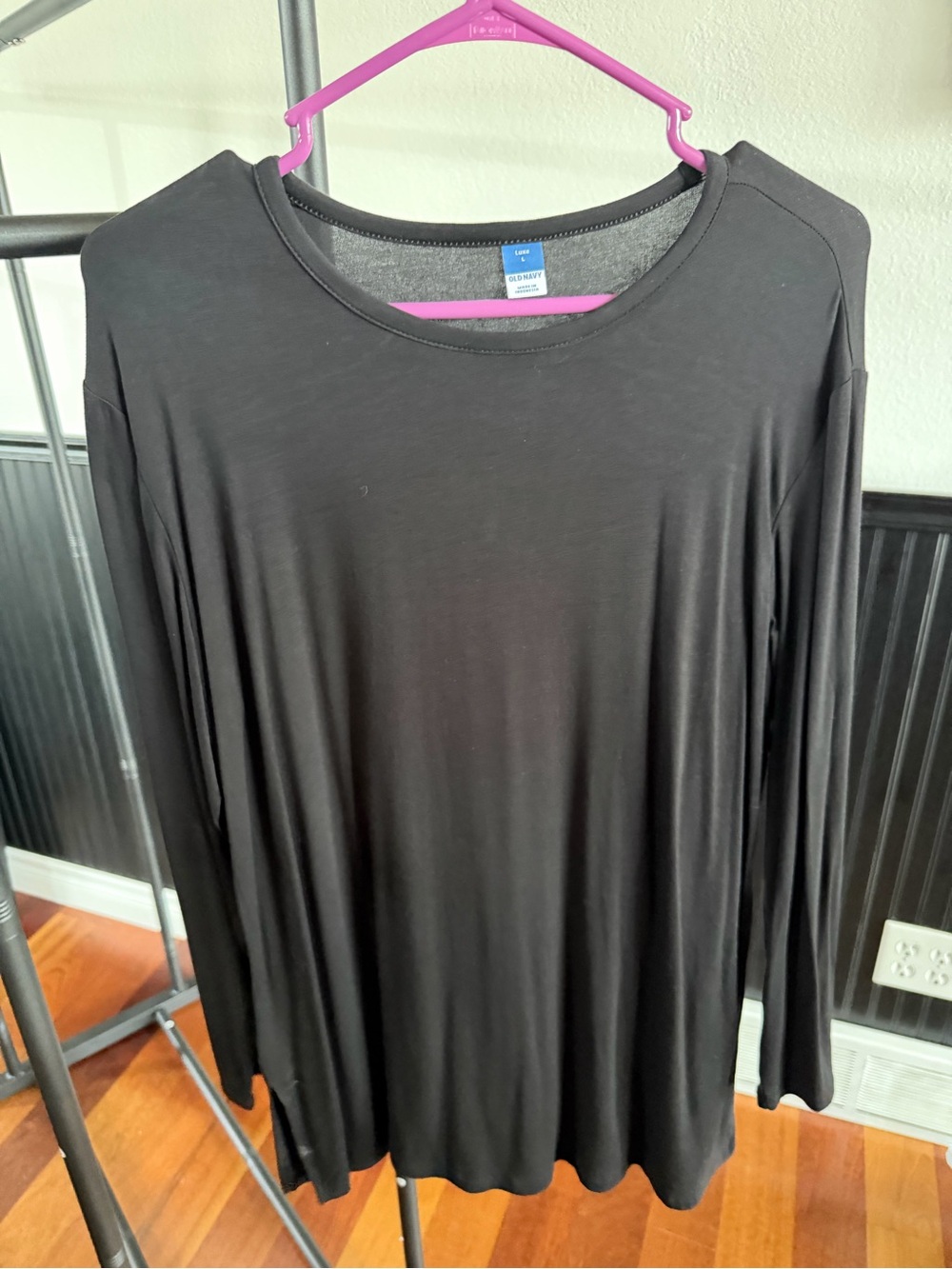 Old Navy Women’s Long Sleeve Black Crewneck Top
